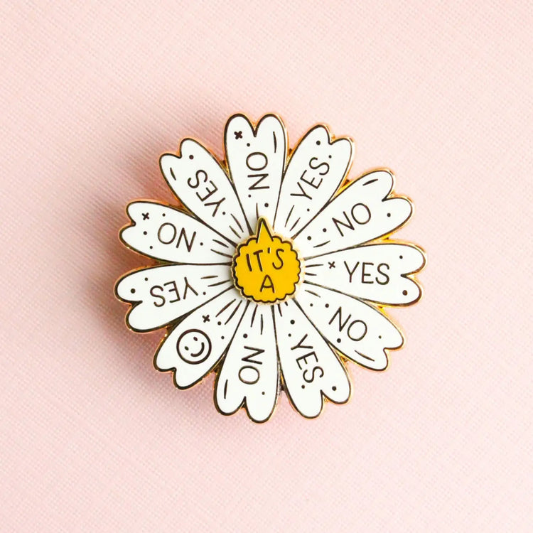 Spinning Daisy Decision Pin